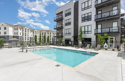 West End House | Discover Jupiter - Odyssey: Family-Friendly in Midtown