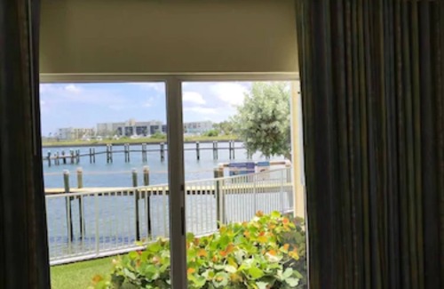 Jupiter Hotel | Discover Jupiter Waterfront Inn: Oceanfront Relaxation Awaits