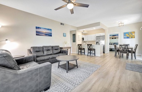 Bella Vista Condo | Beachfront Bliss - 2Bed/2Bath Oasis in Jupiter