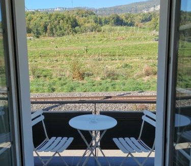 Wiedlisbach Bed & Breakfast | Family-Friendly Getaway at Jurastei 16 - Rated 9/10