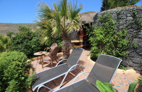La Asomada Apartment | Discover Casa Jurte: Oceanfront Retreat with Private Pool
