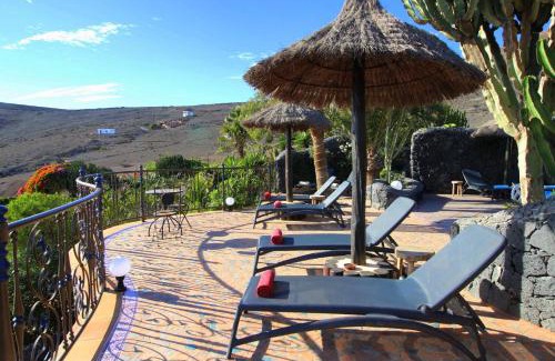 La Asomada Apartment | Discover Casa Jurte: Oceanfront Retreat with Private Pool