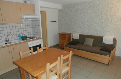Saint-Colomban-des-Villards Apartment | Connected Comfort: 5 Minutes from Domaine des Sybelles!