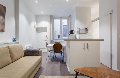 Old Lyon Apartment | Ideal Getaway for 6 in the Heart of Vieux Lyon