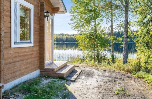 Kaavi House | Relaxing Lake View Retreat at Jussinlahti by Interhome