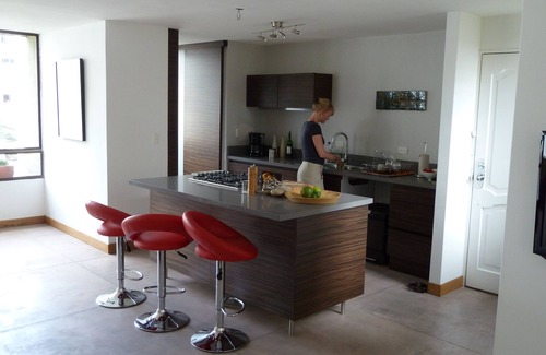 La Florida Apartment | Steps from Park Lleras: Guest Rated 10/10 with Spa & Breakfast