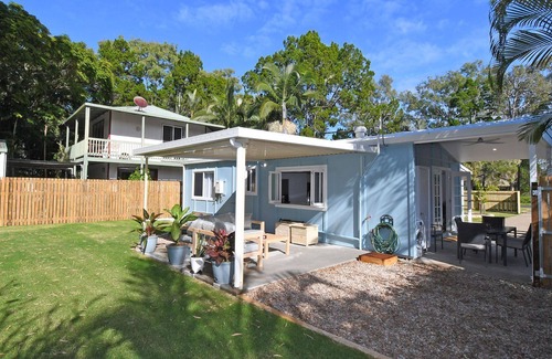Toogoom House | Just Beachy - 2BR - Close to Beach - WIFI - Renovated