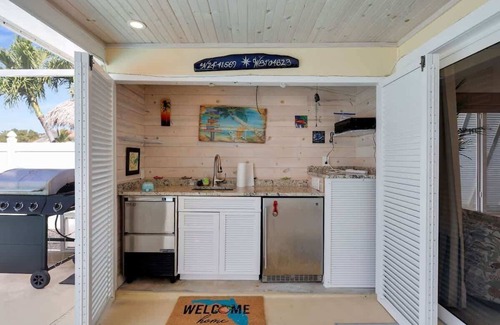Marathon House | Just Beachy! Private Pool, Dockage, Short Walk to Sombrero Beach