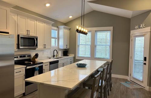Corolla Condo | Beachside Retreat: Walk to the Shore with Ocean Views