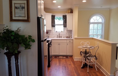 Garden District Cottage | Exclusive Guest Cottage with Lake View & Model T Ride