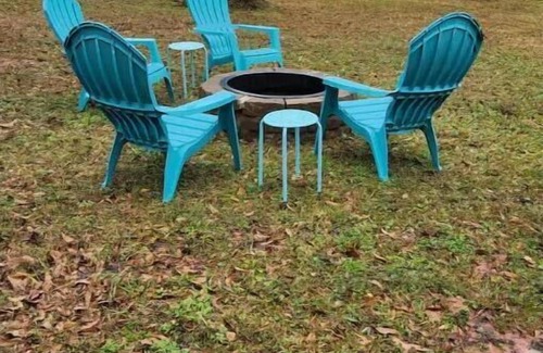 Hillister Cabin | Relaxing Retreat at Just Chillin by the Lake - 10/10 Rating