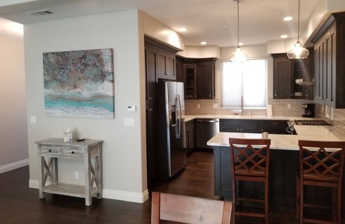 Downtown Condo | Newly Furnished Condo with Ocean View in Pismo Beach
