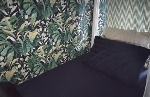 Cite Paul Eluard House | Budget-Friendly Parisian Room Steps from Metro Access