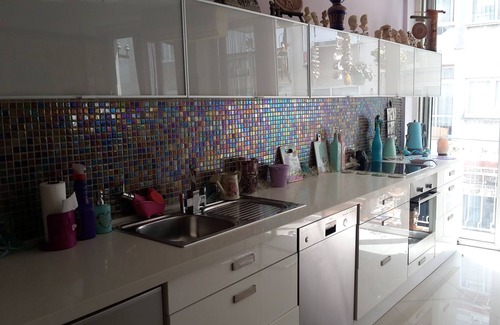 Karsiyaka Condo | Enchanting Stay at Just Like Alice in Wonderland