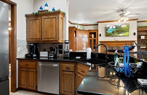 Wheatland House | Home-Like Retreat: Norman Resort with Pool & Hot Tub