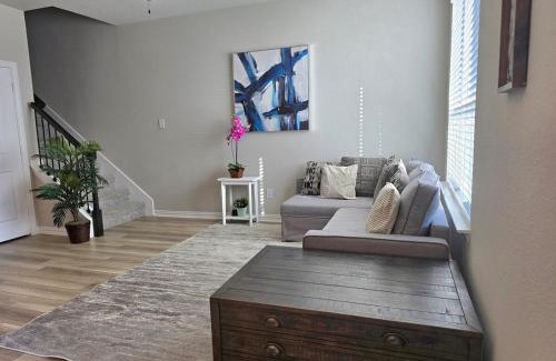 Sherman Apartment | Just like Paradise