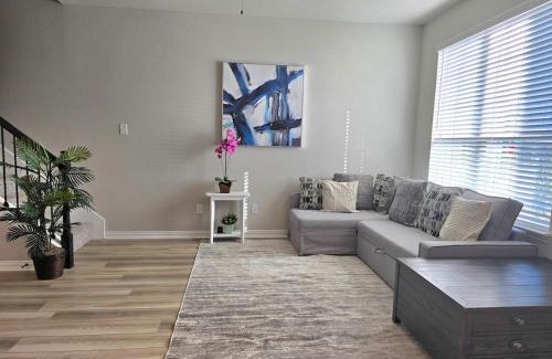Sherman Apartment | Just like Paradise