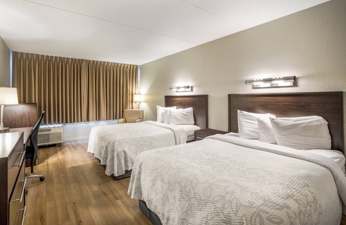 Woburn Hotel | Convenient Getaway Near Ottawa River with Free Parking