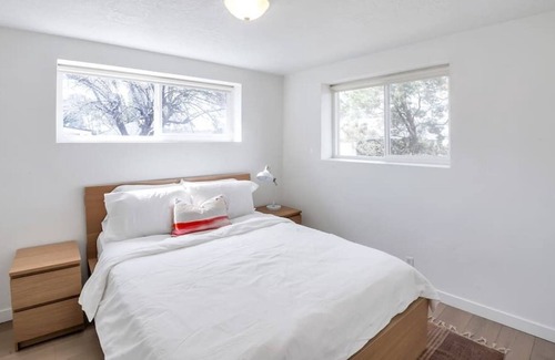 Lakeview House | Convenient Hotel Near UVU with Family-Friendly Amenities