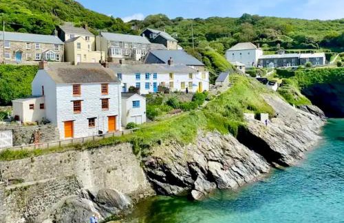 Portloe House | Romantic Clifftop Retreat with Ocean Views & Breakfast