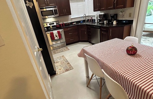 Woodlake Trails House | Inviting Hill Country Home with Pool in West Austin