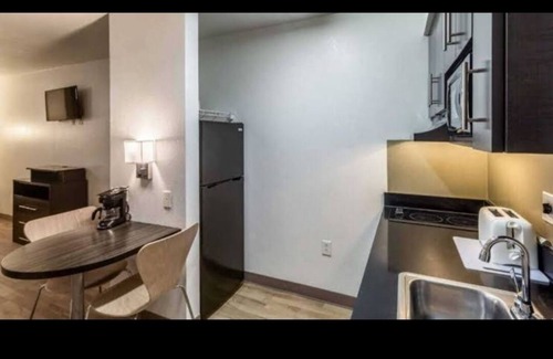 McAllen Apartment | Convenient Stopover with Pool and Child-Friendly Amenities