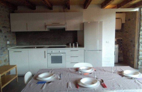 Isolalunga Apartment | Recently Renovated Apartment with Stone Interior Walls