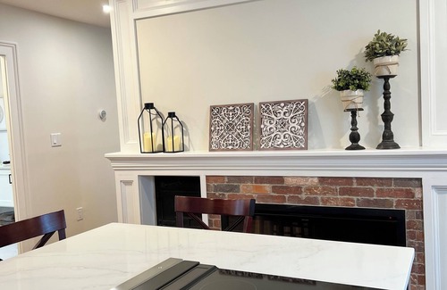 Plymouth Apartment | Family-Friendly Hotel in Downtown Plymouth with Pool & Yard