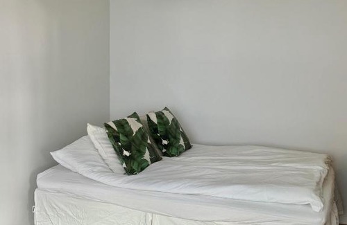 Alppiharju Apartment | Elegant Nordic Studio near Tram Stop - Pet Friendly! 