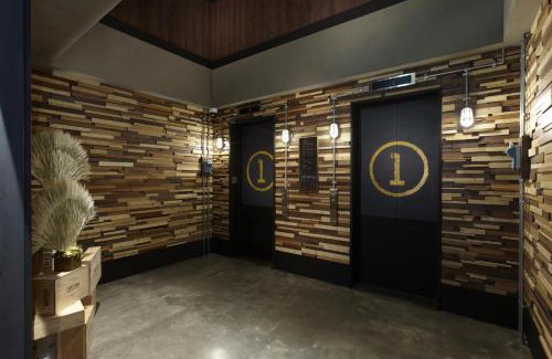 Sanchong Hotel | Unwind at Just Sleep - Sanchong with Hot Tub & Dining