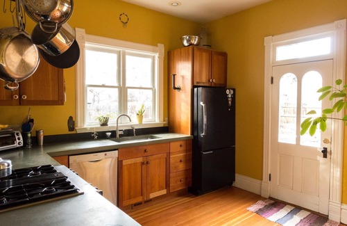 Bozeman House | Idyllic Retreat Near Downtown Bozeman - Dahlia House