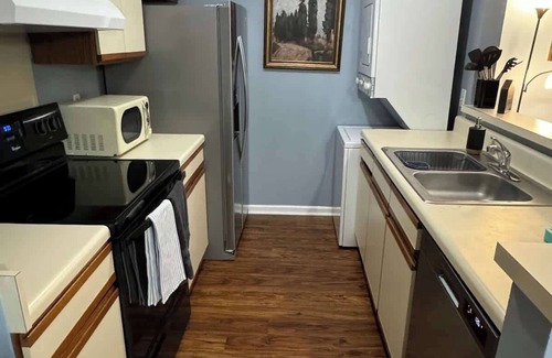 Auburn Condo | Ideal Condo near Auburn Vet School with Pools & Tennis