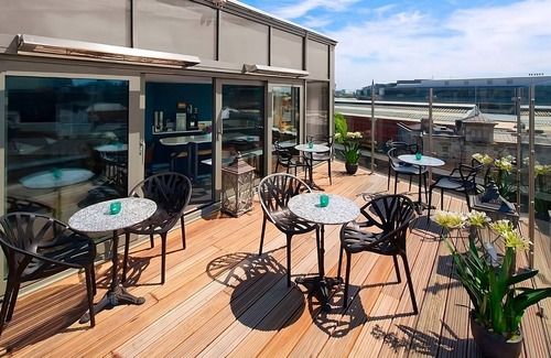 City Centre Dublin Apartment | Perfect Stay Near National Museum of Ireland - Archaeology