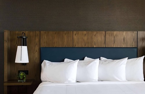 Nashville Resort | Your Ideal Getaway: Pet-Friendly with Pools and Ocean View
