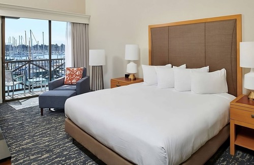 Berkeley Hotel | Your Ideal Getaway: Pets Welcome & Bike Rentals Available!
