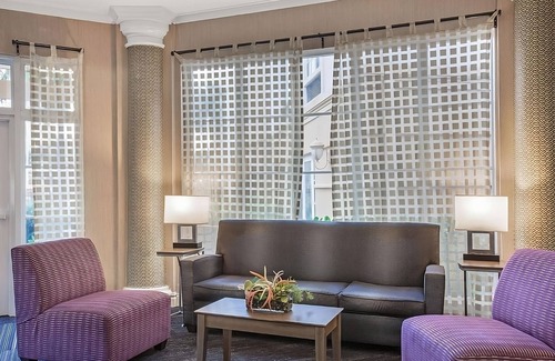 Doral Hotel | Find Your Perfect Getaway: Relaxing Units with Pools