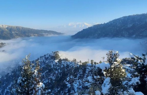 Kaul Resort | Relax at juSTa Mukteshwar Retreat & Spa with Pool Access