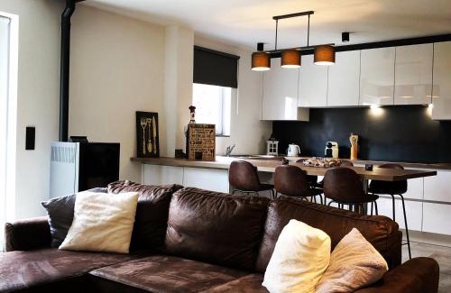 Wanze House | Inviting Juste à Côté: Cozy Home with Pool Amenities