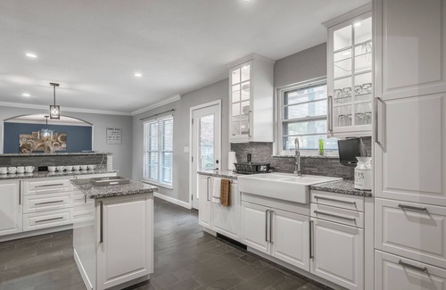 Central Oklahoma City House | Unforgettable JustLikeHome OKC - Luxury Stay with Pool & Spa