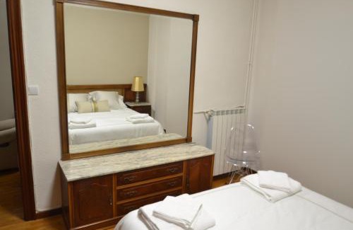 Logrono Apartment | Discover JV40 TURISMO: Family-Friendly Getaway with High Ratings