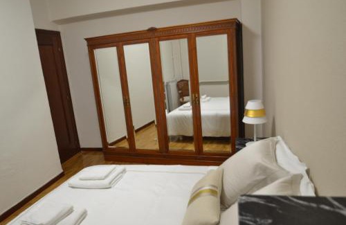 Logrono Apartment | Discover JV40 TURISMO: Family-Friendly Getaway with High Ratings