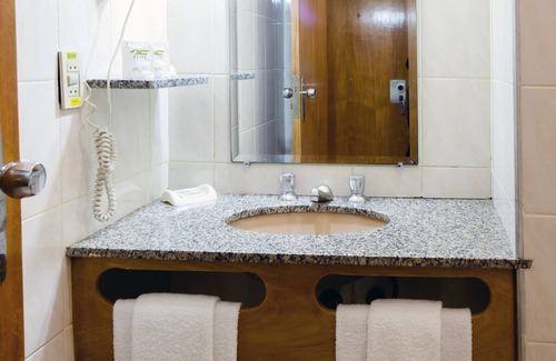 Cazeca Hotel | Comfortable JVA Fenix Hotel with Family-Friendly Amenities