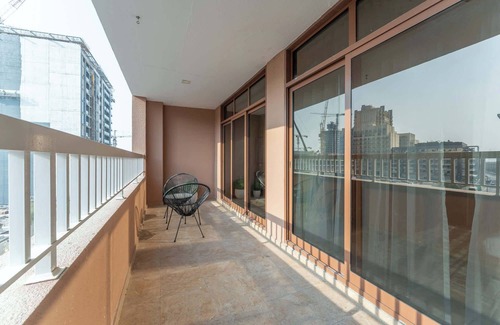 Jumeirah Village Circle Apartment | JVC Apartments Sleeps 5 in Great Location!