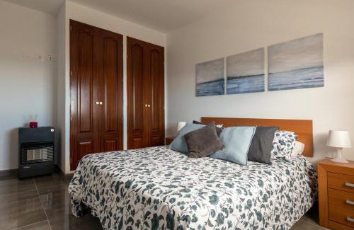 Guimar Villa | Relaxing Villa Carolina - Oceanfront Views & Pool Access
