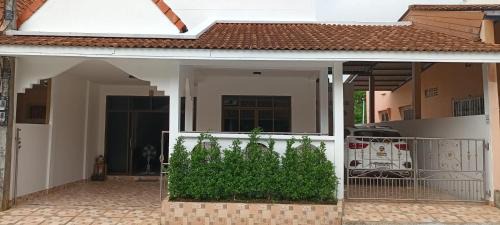 Betong Villa | Discover JW Homestay Betong: Family-Friendly Retreat