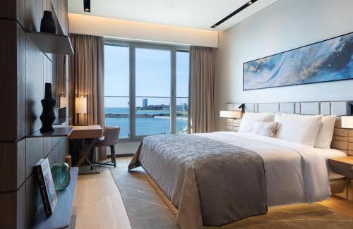 Bakırkoy Hotel | Elegant JW Marriott Istanbul with Oceanfront Views and Spa