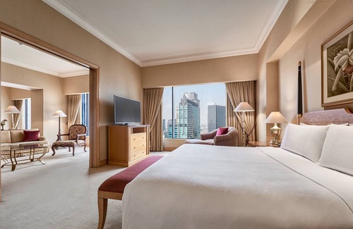 East Kuningan Hotel | Elegant JW Marriott Hotel Jakarta with Pool and Spa Amenities