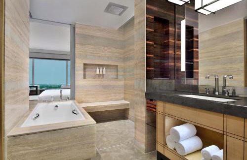 Aerocity Hotel | Experience JW Marriott Hotel New Delhi Aerocity Today!