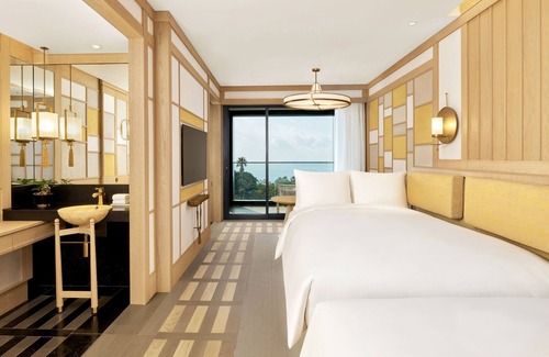 Seogwipo City Hotel | Elegant JW Marriott Jeju Resort & Spa: Rated 9.2 with Pool