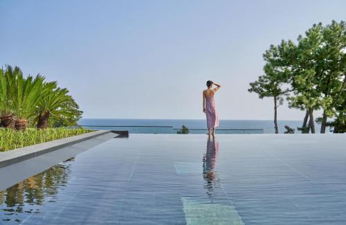 Seogwipo City Hotel | Elegant JW Marriott Jeju Resort & Spa with Oceanfront Views